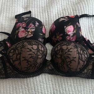 Two Victoria Secret Push-up bras (New without tags) 32D